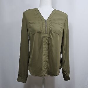 NWT Hayden Olive Green Roll Tab Long Sleeve Blouse Top S Zip V-Neck Top
